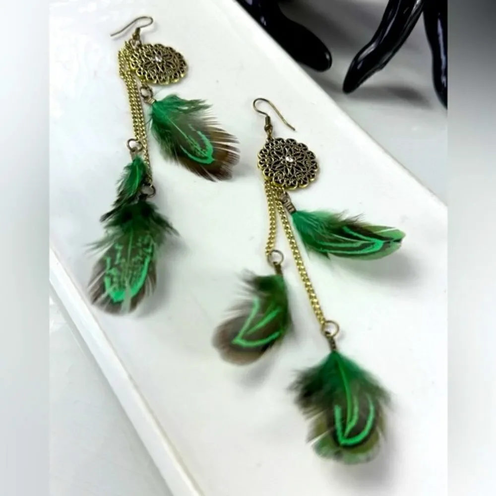 Romance Me Feather Earrings